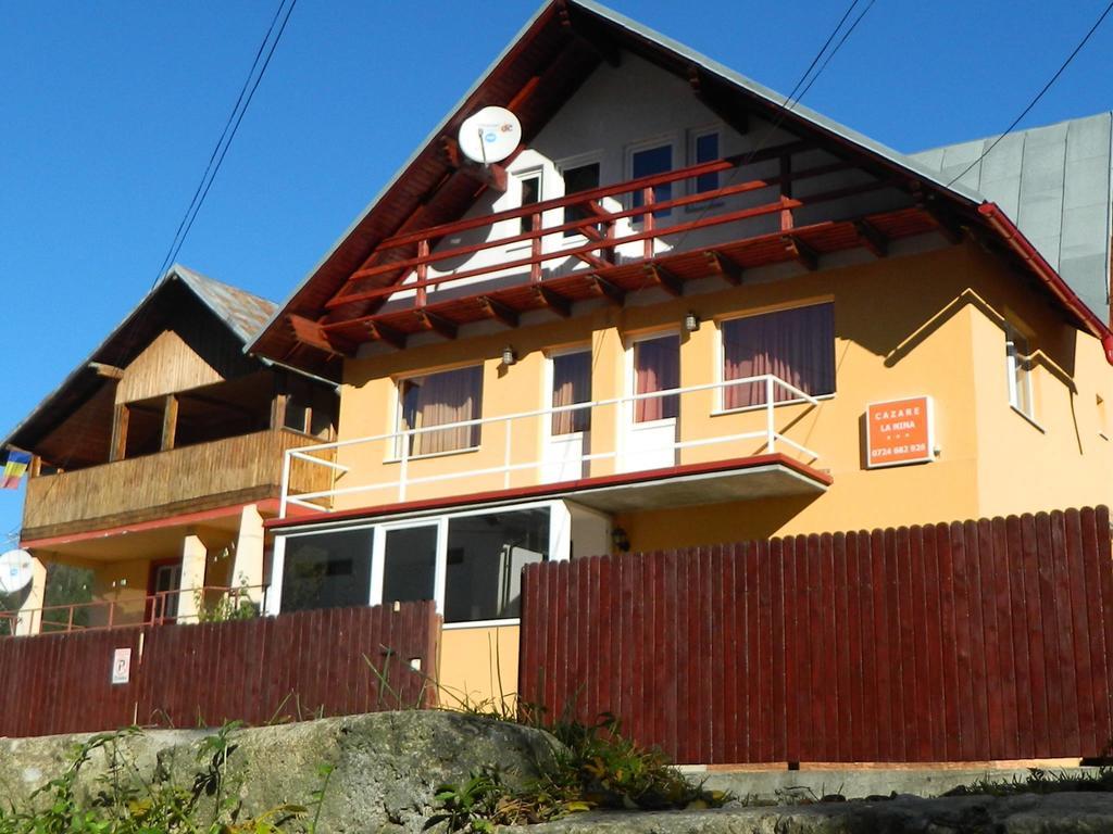 Vila Nina Hotel Azuga Exterior photo